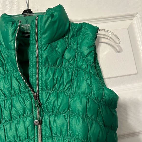 Athleta Downalicious Puffer Vest - Picture 6 of 15